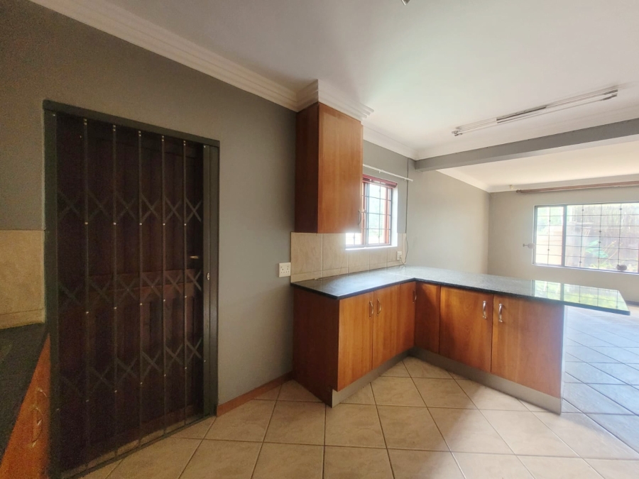 To Let 3 Bedroom Property for Rent in Melodie North West